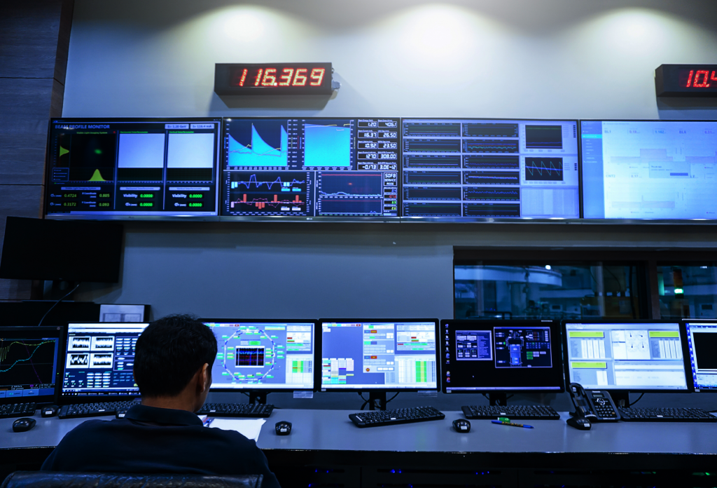 Main Automation Contracting delivers you a control room of the future