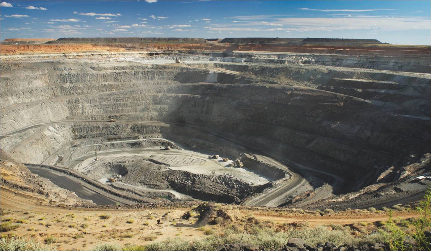 Ernest Henry Mine Plantwide Control System Design and Commissioning